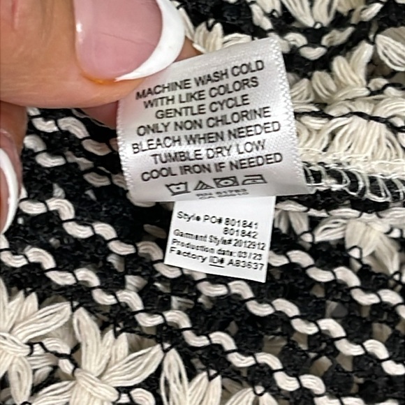 Maurices Women’s Striped Crochet Kimono Black/White OS Coverup Boho Hippie - Picture 11 of 11